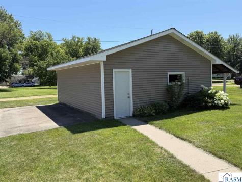 307 Washington Avenue Hanska MN 56041