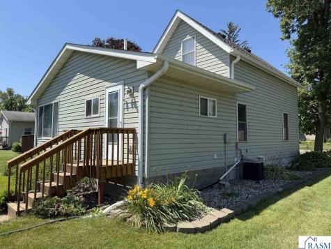307 Washington Avenue Hanska MN 56041