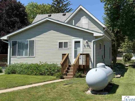 307 Washington Avenue Hanska MN 56041