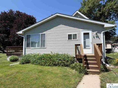 307 Washington Avenue Hanska MN 56041