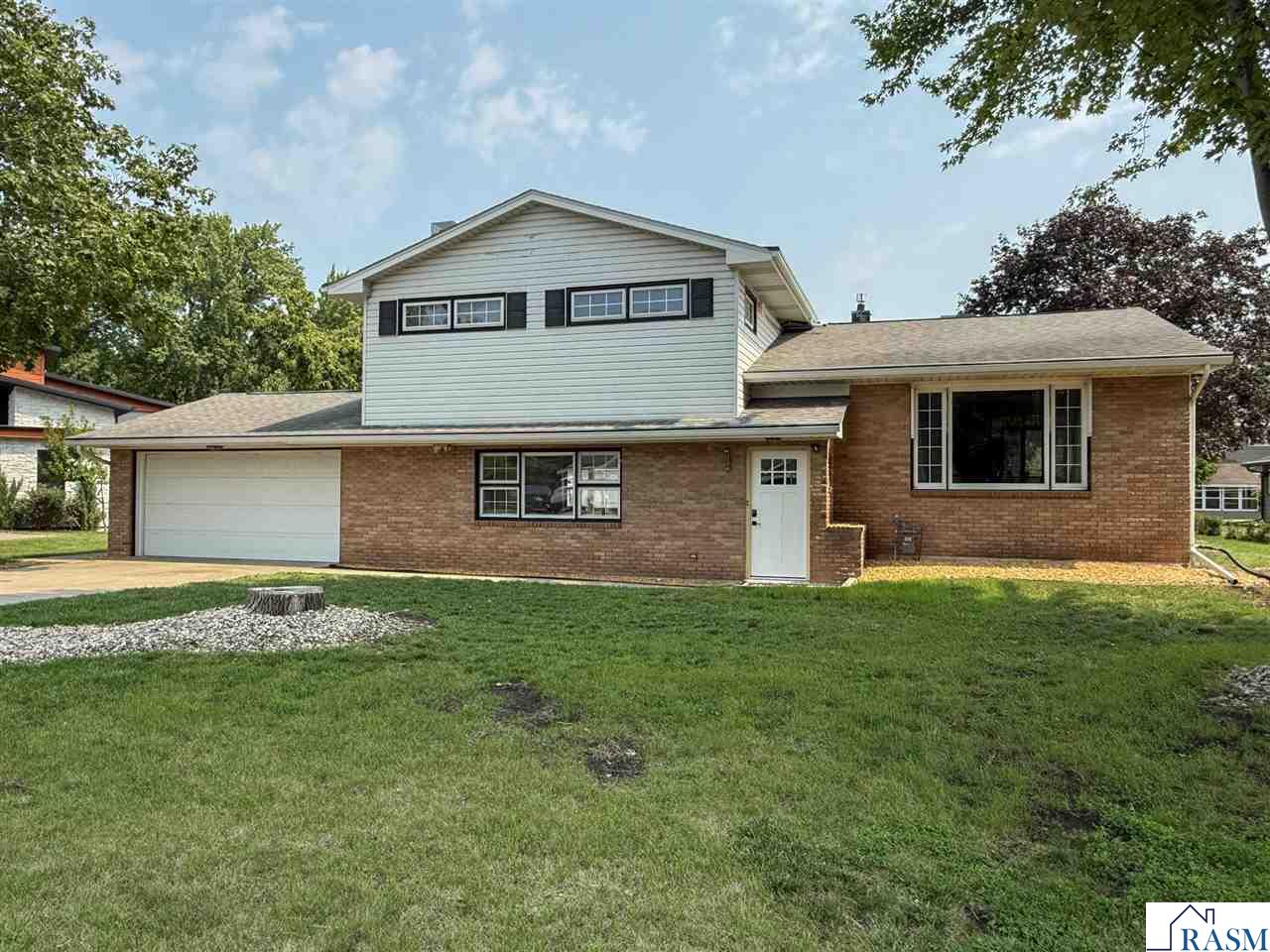 817 Summit Avenue New Ulm MN 56073