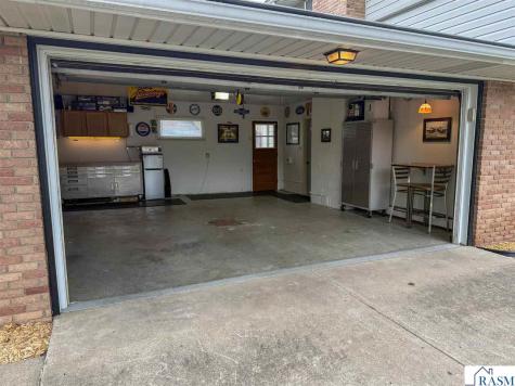 817 Summit Avenue New Ulm MN 56073