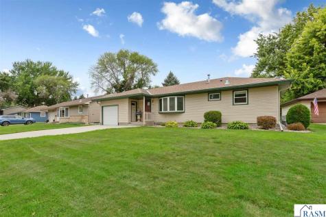 120 N Manitou Drive Mankato MN 56001