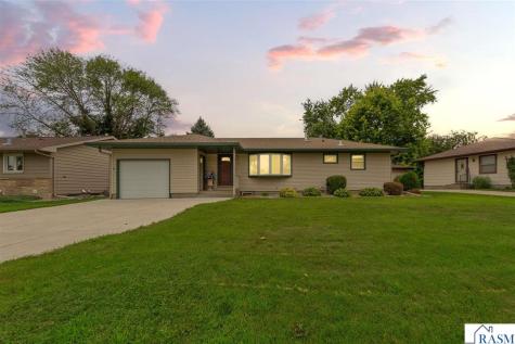 120 N Manitou Drive Mankato MN 56001