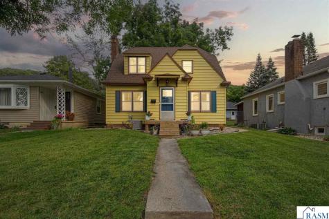 1337 N 5th Street Mankato MN 56001