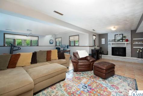 1603 Nottingham Drive North Mankato MN 56003
