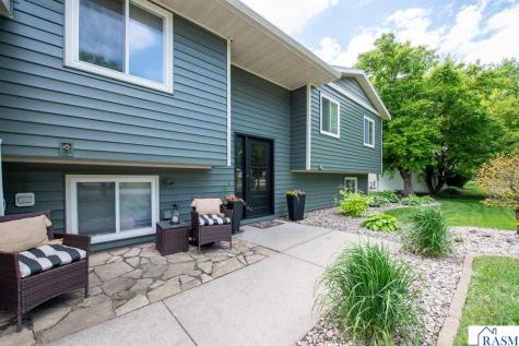 1603 Nottingham Drive North Mankato MN 56003