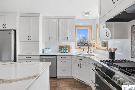 120 Callaway Court Mankato MN 56001