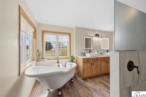 120 Callaway Court Mankato MN 56001