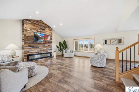 120 Callaway Court Mankato MN 56001