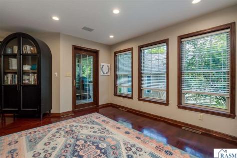 121 Bartholomew Lane Mankato MN 56001