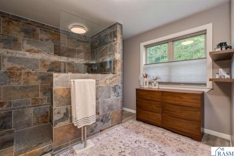 121 Bartholomew Lane Mankato MN 56001