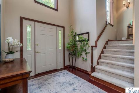 121 Bartholomew Lane Mankato MN 56001