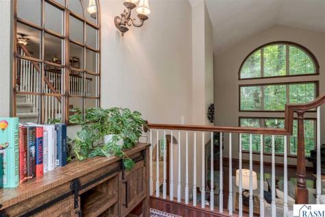 121 Bartholomew Lane Mankato MN 56001