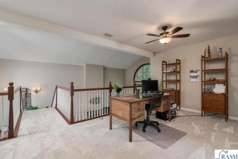 121 Bartholomew Lane Mankato MN 56001