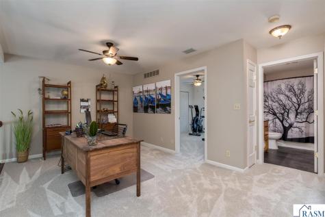 121 Bartholomew Lane Mankato MN 56001