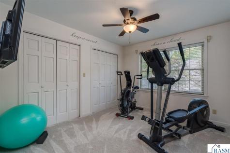 121 Bartholomew Lane Mankato MN 56001