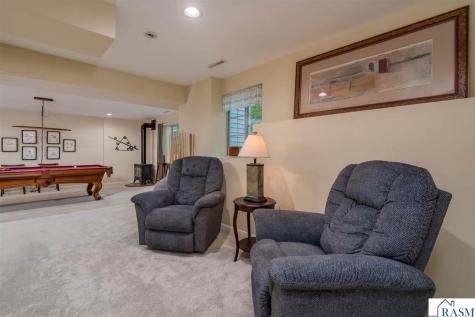 121 Bartholomew Lane Mankato MN 56001