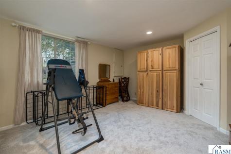 121 Bartholomew Lane Mankato MN 56001