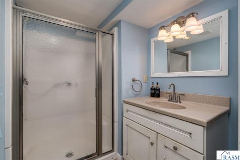 121 Bartholomew Lane Mankato MN 56001