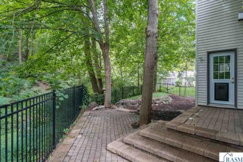 121 Bartholomew Lane Mankato MN 56001