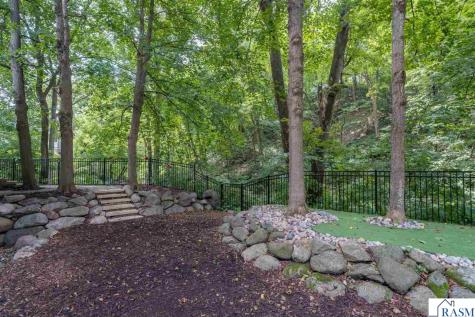 121 Bartholomew Lane Mankato MN 56001