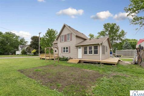 321 Ash Avenue New Richland MN 56072