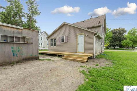 321 Ash Avenue New Richland MN 56072