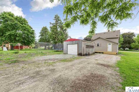 321 Ash Avenue New Richland MN 56072