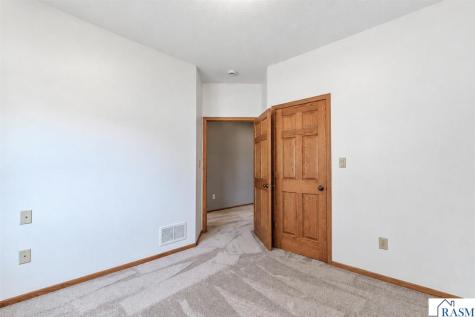109 Cougar Drive Mankato MN 56001