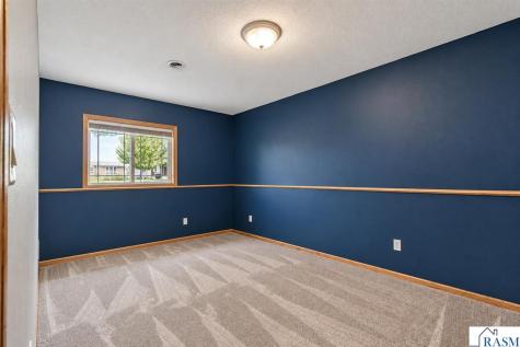 109 Cougar Drive Mankato MN 56001