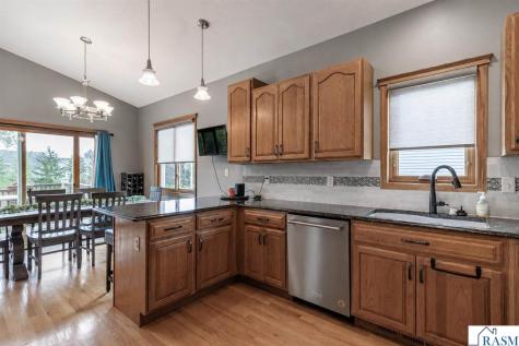 109 Cougar Drive Mankato MN 56001