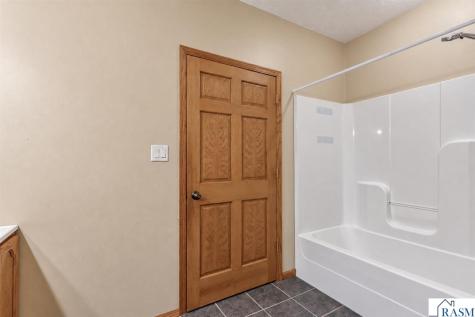 109 Cougar Drive Mankato MN 56001
