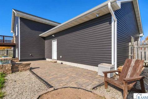 109 Cougar Drive Mankato MN 56001