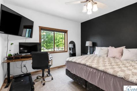 109 Cougar Drive Mankato MN 56001