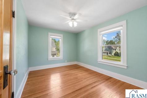 216 E 1st Street Blue Earth MN 56013