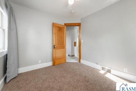 216 E 1st Street Blue Earth MN 56013