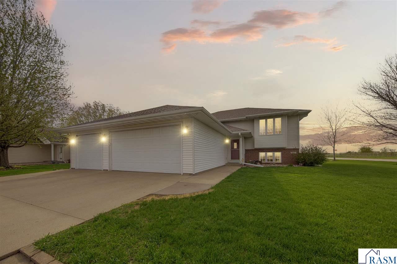 2101 Red Tail Lane North Mankato MN 56003