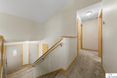 2101 Red Tail Lane North Mankato MN 56003