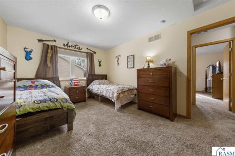 2101 Red Tail Lane North Mankato MN 56003
