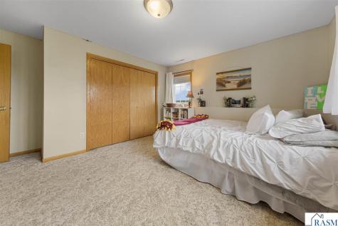 2101 Red Tail Lane North Mankato MN 56003