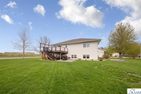 2101 Red Tail Lane North Mankato MN 56003
