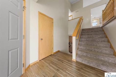 2101 Red Tail Lane North Mankato MN 56003