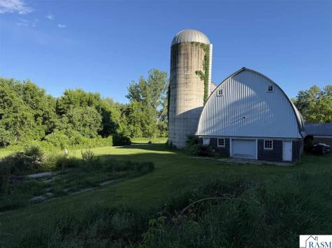 48050 Old River Bluff Road St. Peter MN 56082