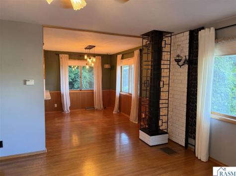 48050 Old River Bluff Road St. Peter MN 56082