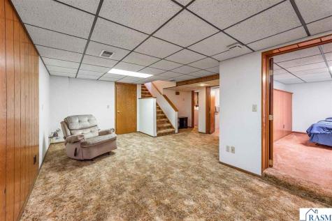 506 N 9th Street Mountain Lake MN 56159