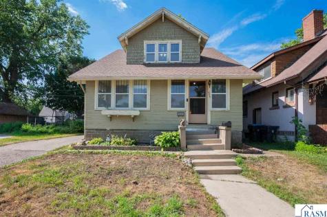406 W Lewis Street Mankato MN 56001