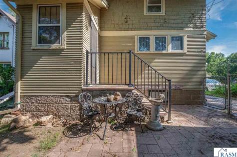 406 W Lewis Street Mankato MN 56001