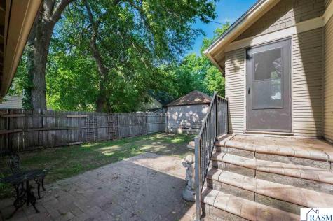 406 W Lewis Street Mankato MN 56001