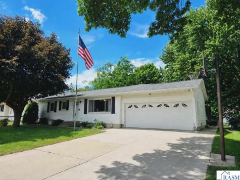1204 SE 8th Street Waseca MN 56093